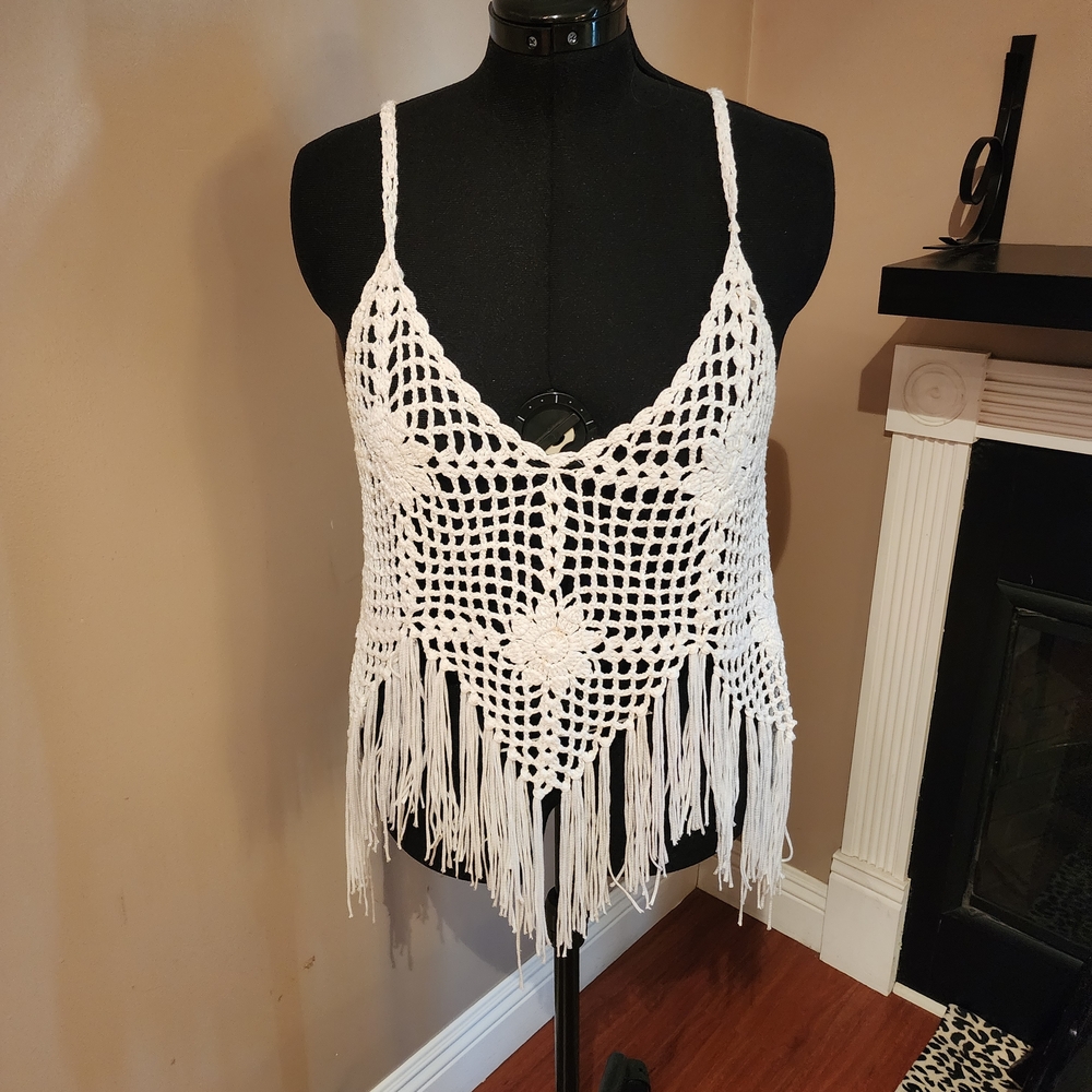 ViVI White Asymmetrical Cut Out Camisole